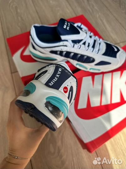 Кроссовки Nike Air Max Tailwind 4