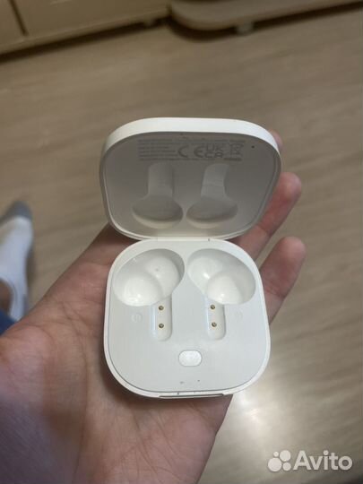 Кейс для наушников QCY