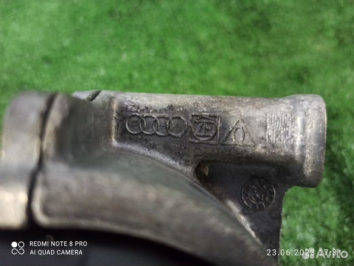 Опора двигателя правая Porsche Macan 95B 2021