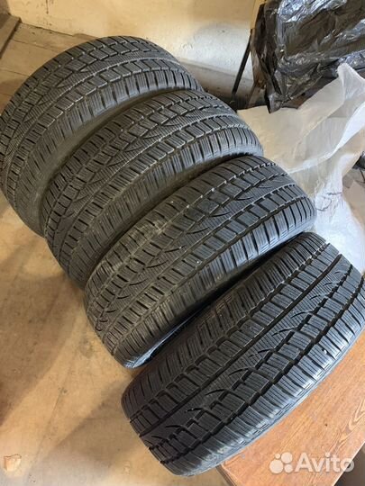Windforce Snowblazer UHP 215/45 R18