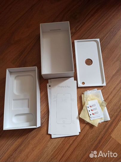 Коробка от iPhone