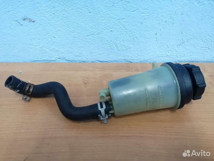 Бачок гур на fоrd focus 2