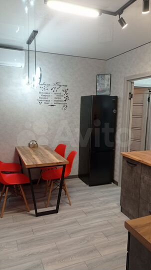 2-к. квартира, 50 м², 3/10 эт.