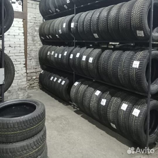 Michelin Latitude Tour HP 215/65 R16 98H