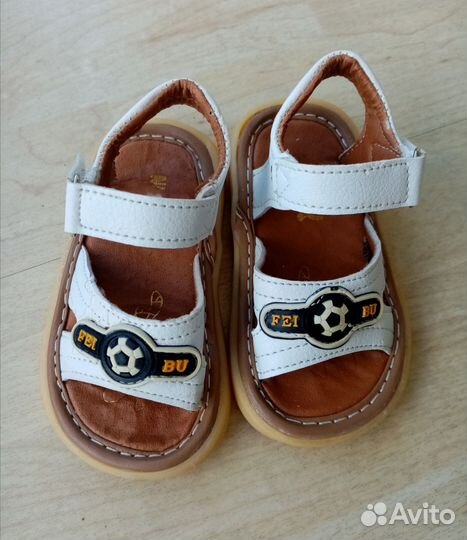 Босоножки р.20