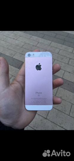 iPhone SE, 32 ГБ