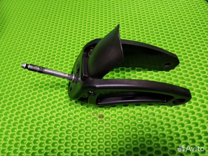 Вилка колеса N 02 на детскую коляску