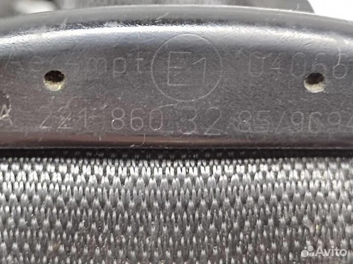 Ремень безопасности передний правый w221 S-class