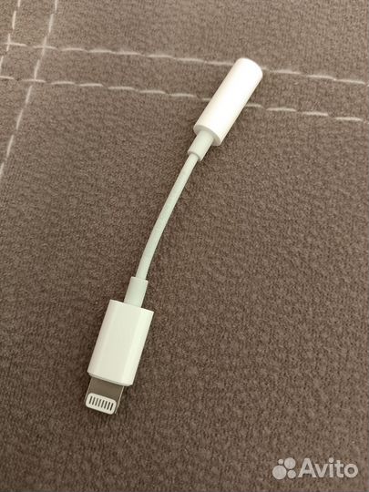 Apple Переходники Lightning 8-pin - 3.5 mm jack
