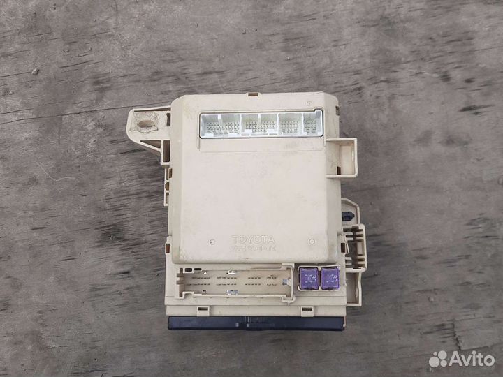 Блок предохранителей салонный Camry xv40 3.5