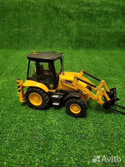 Модель трактора Joal 1/25 металлическая