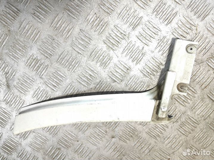 Молдинг крыла заднего правый Subaru Forester S11