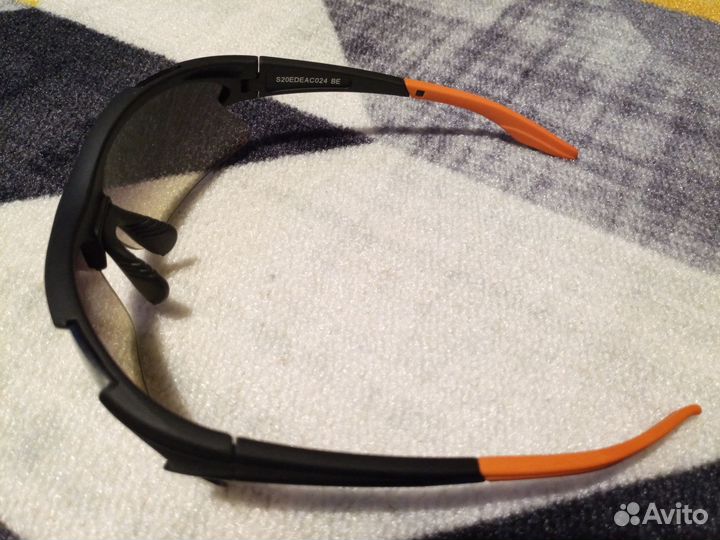 Солнцезащитные спортивные очки Demix