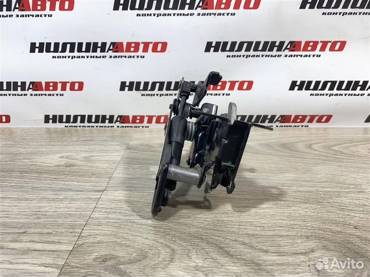 Замок капота бмв 5 Ф10 Ф11