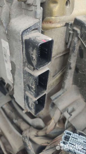 Renault Sandero 2 блок управления двигателем