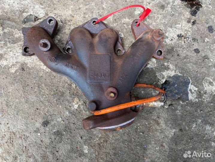 Коллектор выпускной Renault Logan 1