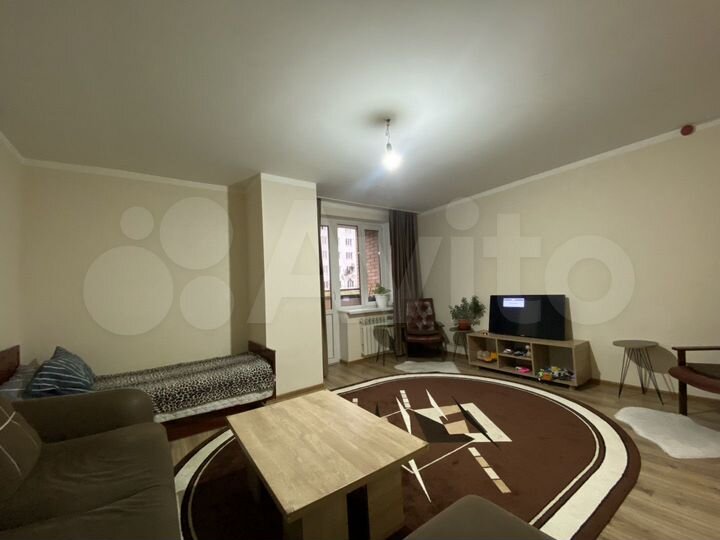 2-к. квартира, 70,2 м², 1/10 эт.