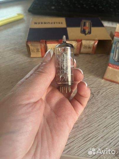 Радиолампа Telefunken DC96