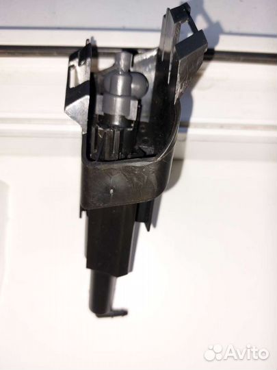 Форсунка омывателя фары Nissan Qashqai J10