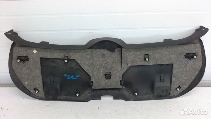 Пластик багажника Peugeot 308