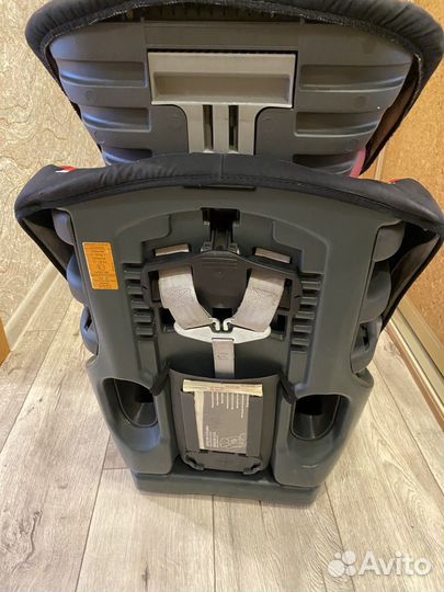 Автомобильное кресло britax evolva