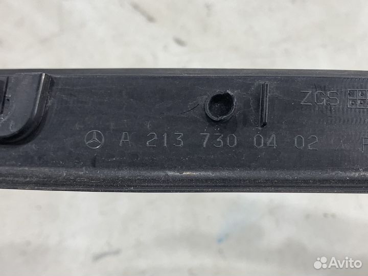 Дополнительный уплотнитель двери Mercedes W213