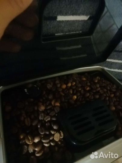 Кофемашина delonghi magnifica s
