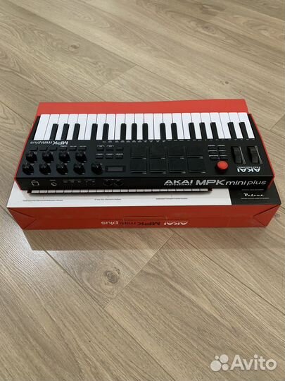 Midi клавиатура Akai MPK Mini Plus