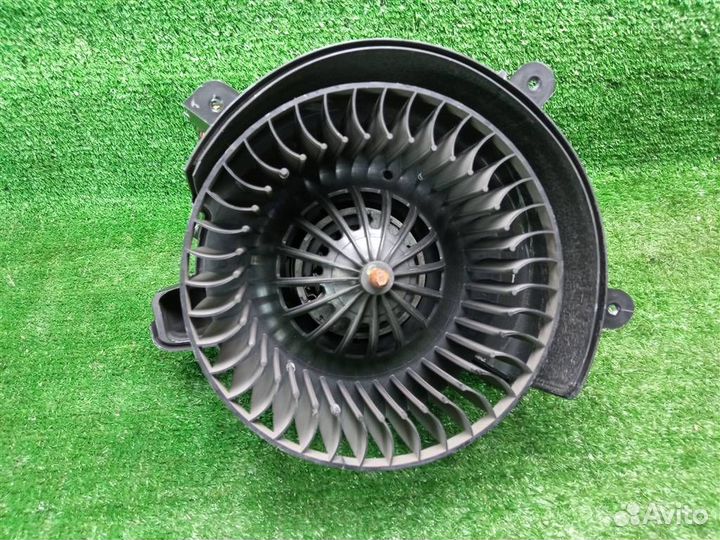 Моторчик печки Opel Zafira B (2005-2012)