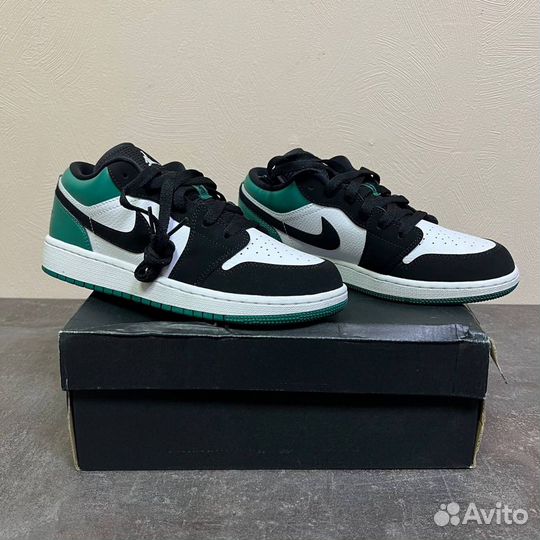 Jordan 1 Low White Black Mystic Green