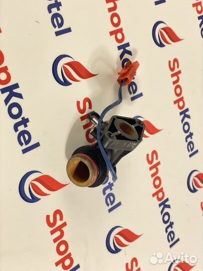 Фитинг угловой контура гвс navien Б/У