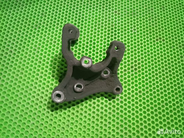 Кронштейн насоса гур Chery Fora Vortex Estina