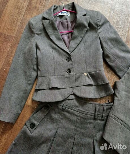 Школьная форма для девочки 128 серая