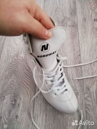 Коньки фигурные