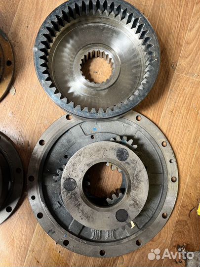 Бортовой редуктор ZL30