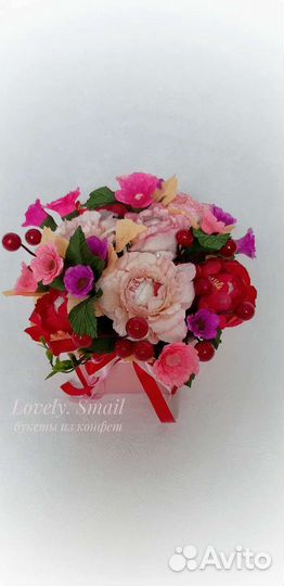 Букеты из конфет на заказ. Цена договорная
