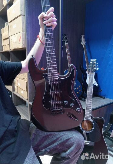 Электро гитара полностью чёрная страт Рокет