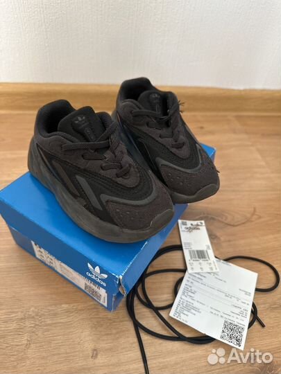 Adidas ozelia 25