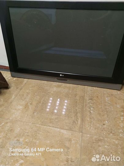 Телевизор LG c пультом