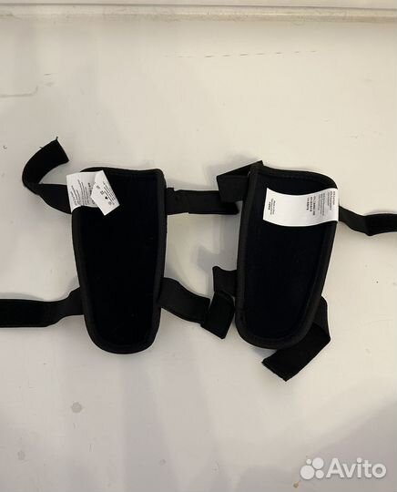 Щитки футбольные