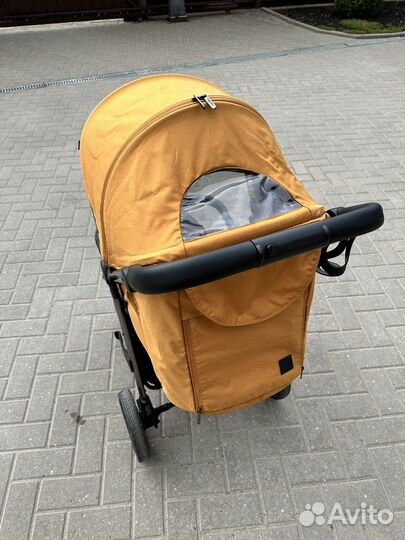 Коляска прогулочная всесезонная Carrello