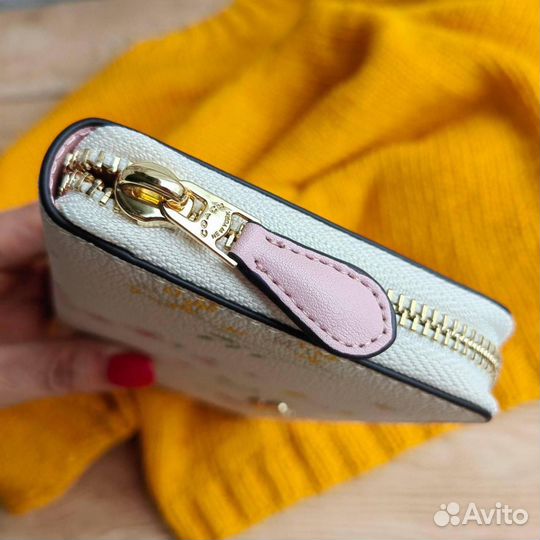 Кошелек женский кожаный coach