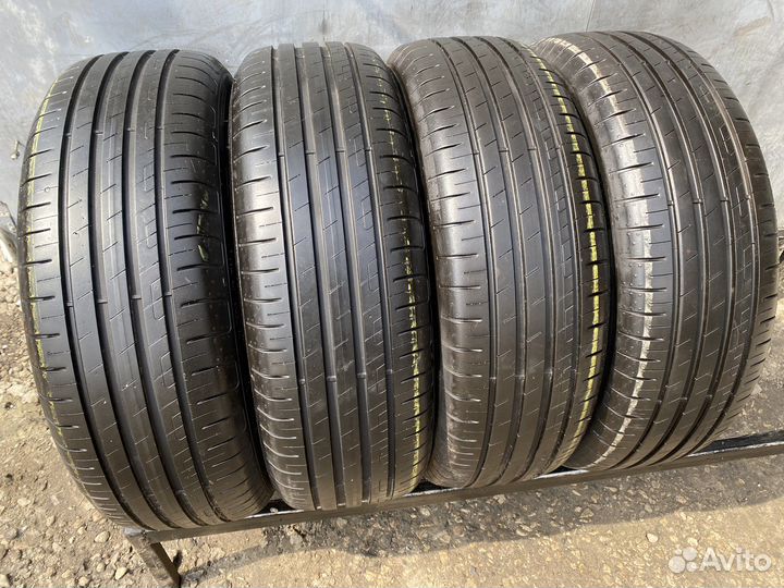 Goodyear EfficientGrip Performance 205/60 R16