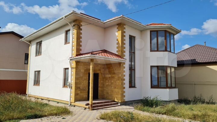 Дом 202 м² на участке 5 сот.