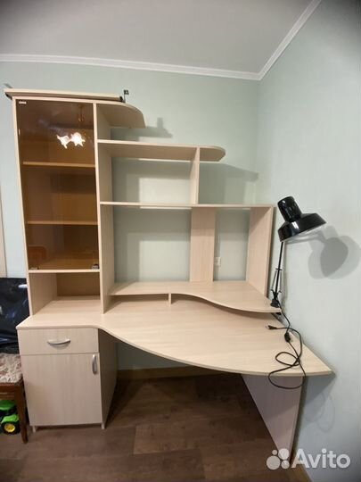 Компьютерный стол