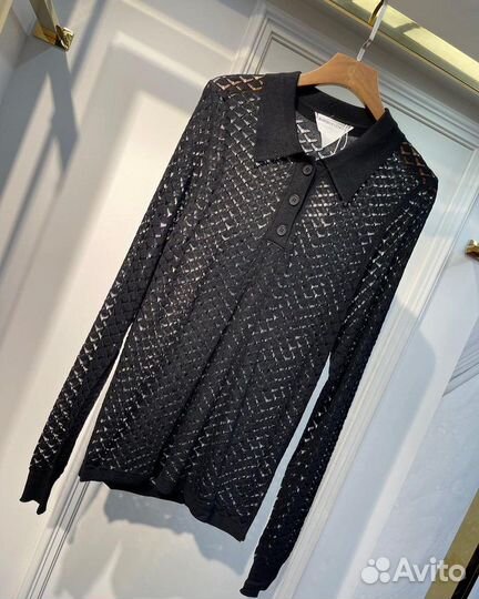 Одна, размер S или М