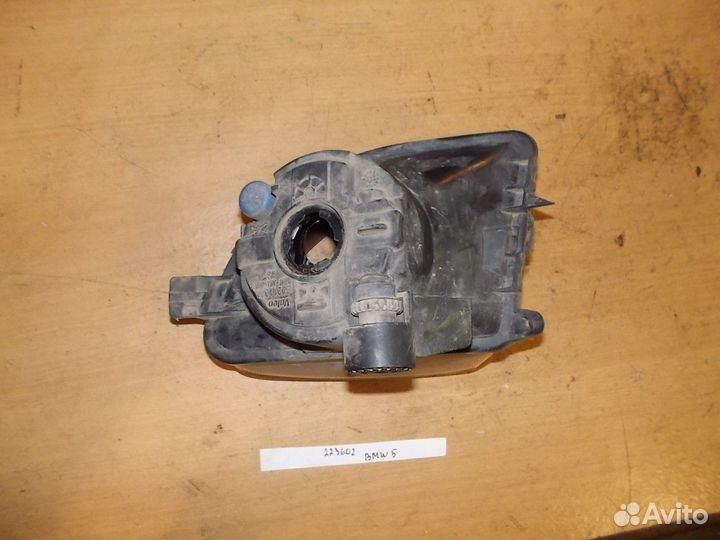 Фара противотуманная правая (BMW 5)