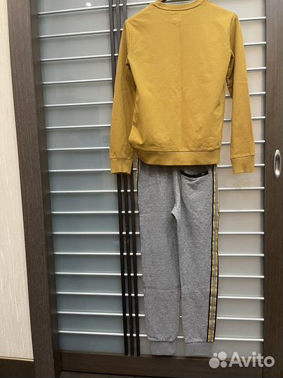 Костюм на мальчика, рост 170 см