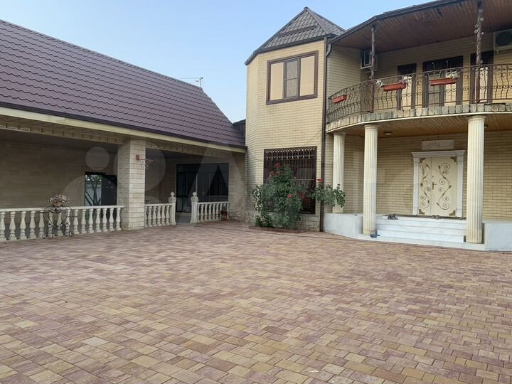 Дом 400 м² на участке 14 сот.