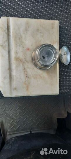 Старинная чернильница из мрамора